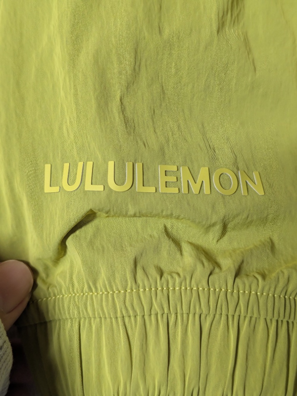 Lululemon Lightweight Hooded Jacket - Size 4 - Picture 8 of 16